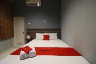 Reddoorz Plus Near Rs Harapan Kita Jakarta Kamer foto