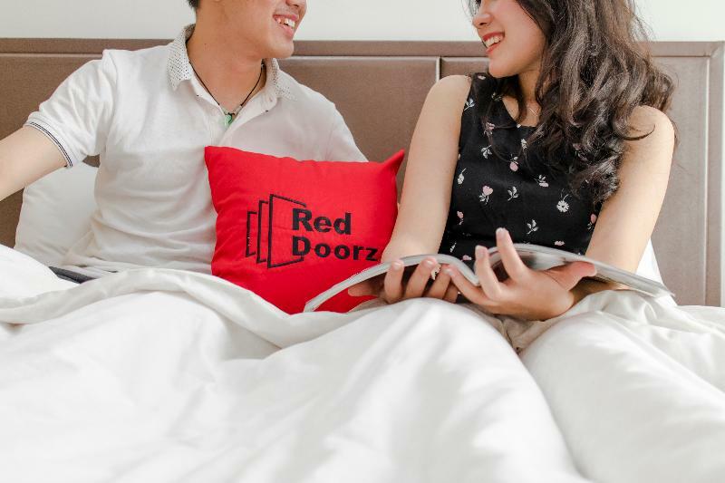 Reddoorz Plus Near Rs Harapan Kita Jakarta Buitenkant foto